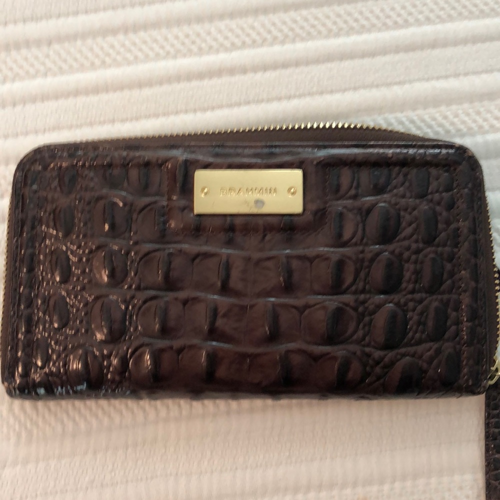 Brahmin zip around wallet